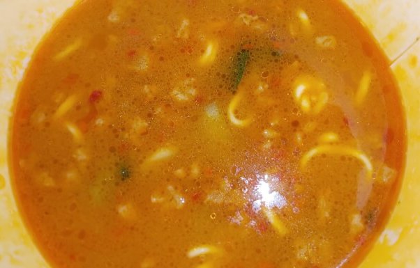 ファミマの175担々麺のスープ