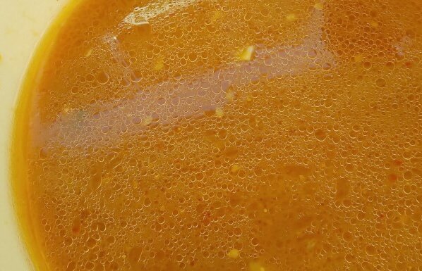 ファミマのけやき札幌味噌ラーメンのスープ