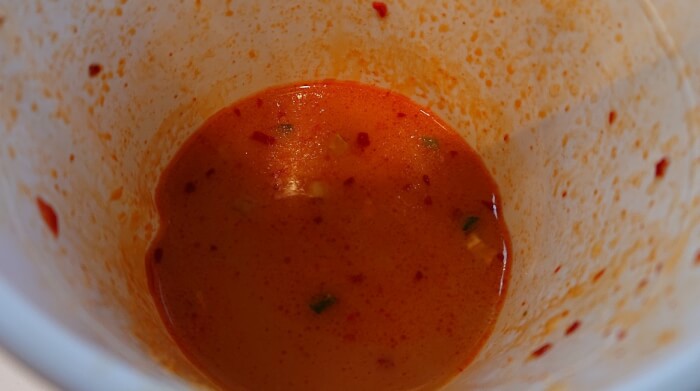ファミマの麺屋 極鶏 赤だくのスープ